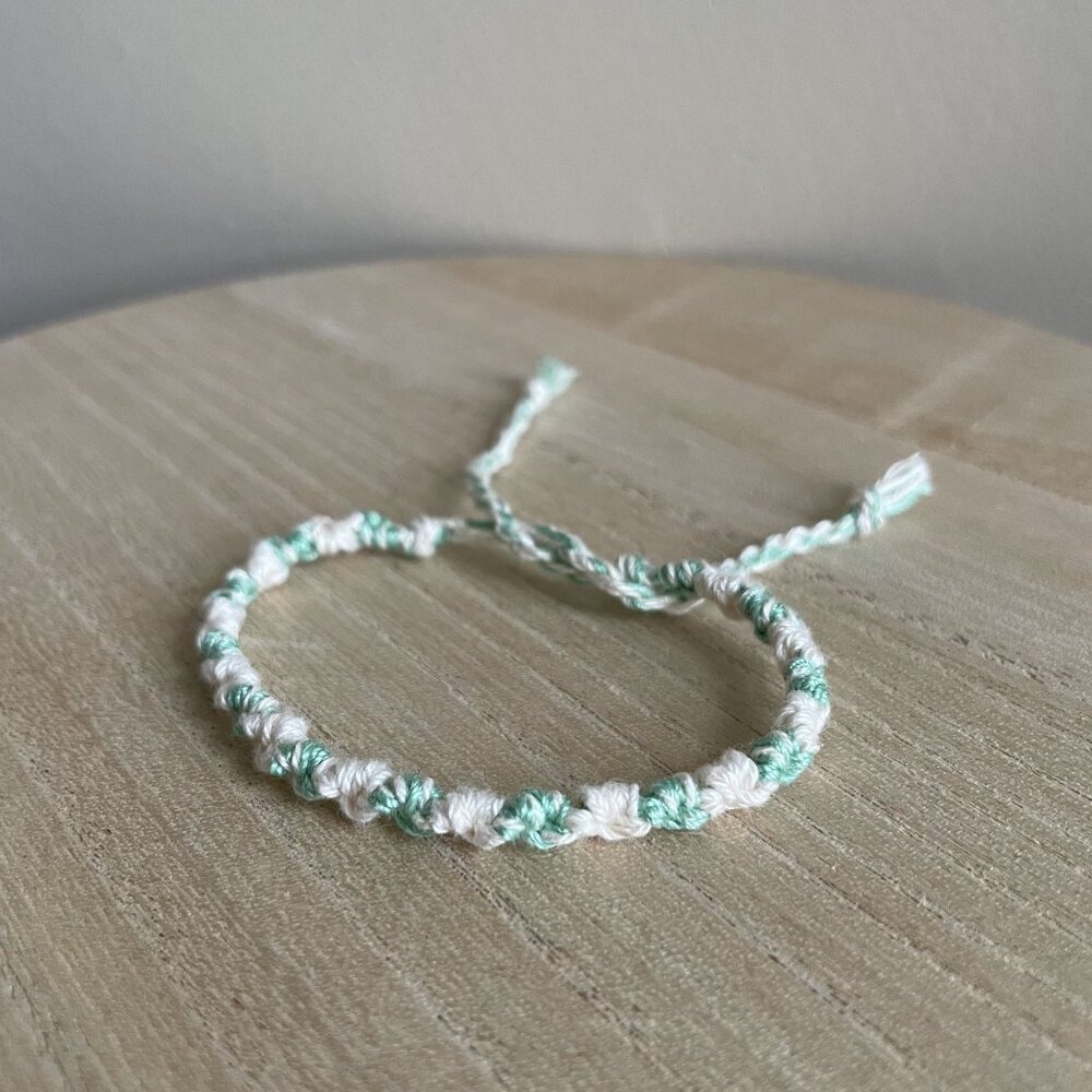 Muriel Bracelet, anklet, trendy, comfortable, tie, embroidery thread, woven, gif - Picture 1 of 1